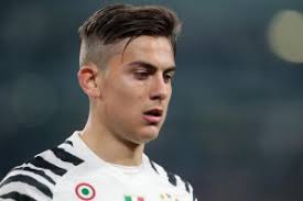 Walaupun ketenaran model rambut pompadour ini sudah mulai meredup, namun beberapa pria yang biasa menggunakan pomade masih menerapkan model rambut ini. Gaya Rambut Gambar Pemain Bola Keren Gaya Selfie Kekinian