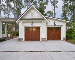 20 Cute Home Garage Design Ideas For Your Minimalist Home Garage Exterior Farmhouse Exterior Garage Design