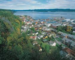 Holmestrand is a town and municipality in vestfold in vestfold og telemark county, norway. Holmestrand Store Norske Leksikon