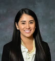 Jennifer Gil's Instagram, Twitter & Facebook