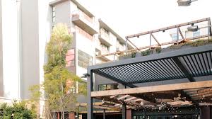 Moreover, the majority of hotel rooms in los angeles can accommodate 3 people, which makes if you are visiting los angeles for a holiday, you will be treated to luxury and stylish holiday lettings. Are Luxury Apartments Sitting Empty In Los Angeles Curbed La