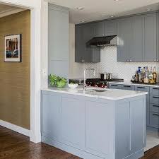 small kitchen peninsula design ideas