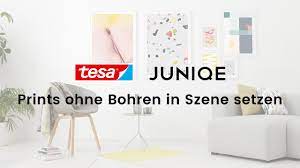 Wir alle kennen es, ein poster hier, ein poster da, ach nein wieder hier. Wandbilder Ohne Bohren In Szene Setzen 5 Ideen Zum Poster Aufhangen Juniqe X Tesa Tutorial Video Youtube