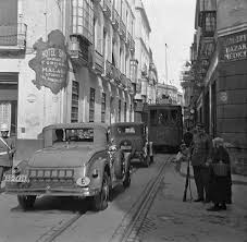 Huelva: Calle José Nogales, ante el antiguo Hotel Victoria año de 1946.