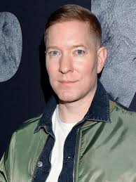 Joseph Sikora's Instagram, Twitter & Facebook
