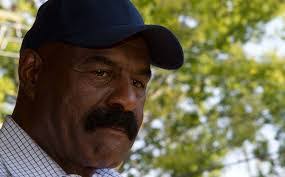 Albert Davis's Instagram, Twitter & Facebook