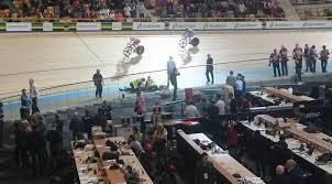 We did not find results for: Jurylid En Renster Gewond Na Botsing Op Wk Baanwielrennen Omroep Gelderland