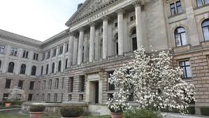 „durch den bundesrat wirken die länder bei der gesetzgebung und verwaltung des. Bundesrat Das Gebaude Das Gebaude Des Bundesrates