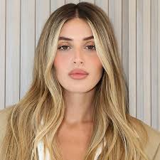 Top 30 Luxury Real Estate Influencers in 2026