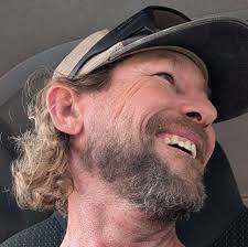 One of the things I like about bodyboarding is that sometimes it feels to  me to be almost like a secret underground yet worldwide club full of total  ego-free legends. One of