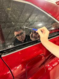 Has anyone else had issues with their Toyota Sienna window shattering for no reason?