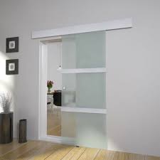 I valori aggiunti delle porte in vetro consistono nella luminosità, nella raffinatezza e nella possibilità di personalizzare gli ambienti con accessori decorativi o di stile particolare. Porta Scorrevole Vetro Al Miglior Prezzo