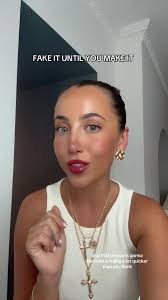 Are you acting today as your future self would? #mondaymotivation  #mindsetshift #becomingthatgirl