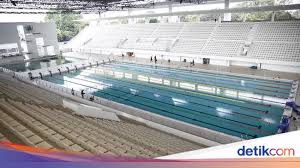 Tidak hanya di pembuatan kolam renang jakarta selatan saja, namun juga memberi layanan service seputar kolam renang di wilayah jakarta timur. 7 Kolam Renang Indoor Di Jakarta Cocok Untuk Main Air Saat Musim Hujan