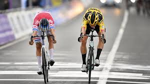 Muur van geraardsbergen ontbreekt in ronde van vlaanderen 2020. Finish Photo Procyclingstats