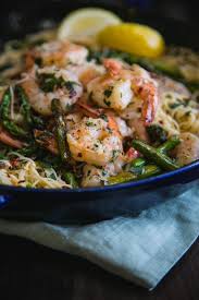 Spicy Shrimp Scampi Pasta With Asparagus In 2020 Scampi Pasta Asparagus Pasta Shrimp Scampi Pasta