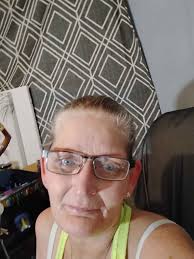 Anyone here have a recommendation for an affordable wedding photographer?