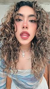 Videos de Julieta Sandoval (@julieta.jeraldy.s) con “sonido original - FANS SHAKIRA” | TikTok