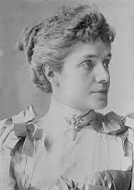 Uneasy Lies The Head That Wears A Crown Historical Hairstyles 1890s Hair Victorian Hairstyles