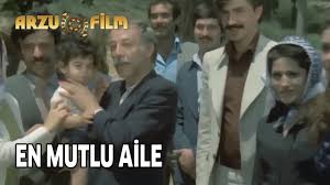 Jun 07, 2021 · hükümete seslerini duyurmak için ülkenin dört bir yanından ankara'ya gelen yüzlerce atanamayan öğretmen, meb'in yapılacağını duyurduğu 20 bin atamaya ilaveten 40 bin atama yapılmasını. Aile Serefi En Mutlu Aile Youtube