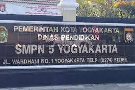 Jl sultan agung peni palbapang. Ini Dia 15 Smp Negeri Terbaik Nasional Yang Dapat Nilai Ujian Nasional Tertinggi 2019 Ada Sekolahmu Semua Halaman Cewekbanget