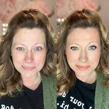 Loving this before & after!! 🥰 Stone contour is fabulous and love it for  redheads!! 🙌 She used Astoria here as well