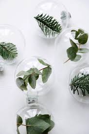 You can also add natural fiber textiles and prints inspired by nature. Nature Inspired Natural Christmas Decorations For Your Home