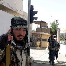 I talebani hanno preso aibak, nel nord dell'afghanistan, il sesto capoluogo di provincia caduto nelle loro mani in soli quattro giorni. Ttfbuysvhc6w6m