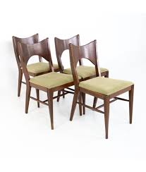Dealing with dining room designs i recommend you go to a website called bhd.com there you will find a toolbar that answer all of your questions. Broyhill Saga Mid Century Dining Chairs Set Of 4