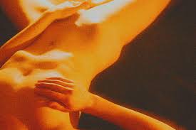 Nur arm in arm rumliegen kann, die nähe genießen und sonst nichts ;) es muss nicht immer sex sein wenn sich ein mann und eine frau das bett teilen. Sexualitat Erotik Tabu Frau Bett Nackt Sexy Selbstbefriedigung Foto Telos Dia385n Telos Training Bozen