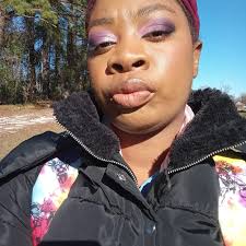 Makeup of the Day 😍 I am magic foundation- Ethiopia EIF Hydrating camo  concealer- Deep olive EIF Bite Size Blush Spiced Apple EIF Lash N Roll  Mascara The Mauves by Juvia Ultra