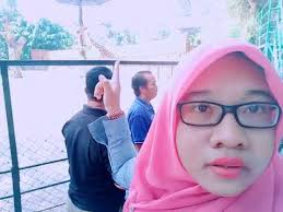 Hal itu terlihat dari sejumlah foto yang diunggah di akun instagram suaminya yang juga wali kota medan, bobby nasution. Sighseeing Surabaya Youtube