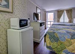 Microwaves and refrigerators also available upon request. Hotel Bedroom Mini Fridge And Microwave Ocean City Md Oceanfront Hotel Castle In The Sand