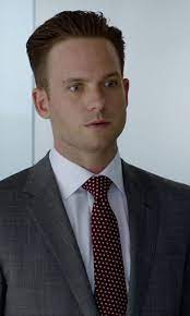 Get The Red Lanvin Grosgrain Solid Tie Seen With Mike Ross Patrick J Adams In Suits Season 5 Episode 8 Suits Season 5 Mike Ross Suits Suits Harvey