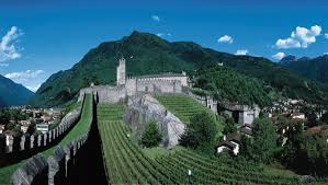 Ferienwohnung tessin oder ferienhaus tessin und mehr als 200'000 ferienunterkünfte weltweit. Casafile Ferienwohnung Tessin Ferienhaus Rustico Lago Maggiore Locarno Lugano Ascona Gambarogno Ferien Im Ticino Mit Hund Un Kinder