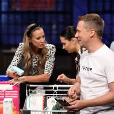 Maybe you would like to learn more about one of these? Amira Pocher Und Sandy Meyer Wolden Ihre Freundschaft Beendete Den Streit Mit Oli Pocher Stern De