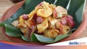 Bagaimana cara memasak pisang dan gula batu. Kecombrang Dan Pisang Batu Pelengkap Unik Bumbu Rujak