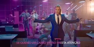 A moda do pisca pisca. Ha Um Novo Stand Online De Automoveis E Ruth Marlene Aprova Marketeer