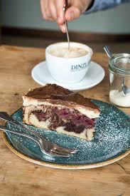 Gehen sie auf eine reise zu den grünen genüssen indiens, die glücklich machen. Hier Gibt Es Den Besten Veganen Kuchen In Munchen