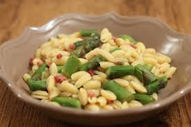 Pasta crema di patate e speck. Gnocchetti Sardi In Crema Di Patate Con Speck E Asparagi Un Pinguino In Cucina