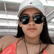 Ester Gomes (@estergmc) • Threads, Say more