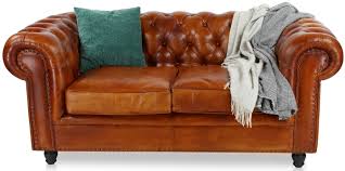 Le canapé chesterfield cuir est le plus classique de la famille (nombreuse) des chesterfield. Canape Chesterfield Cuir Marron Clair 2 Places Chesterfield Canape Chesterfield Cuir Chesterfield