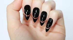 Almond shape nails with an accent design. 28 Stunning Almond Shape Nail Design Ideas The Trend Spotter