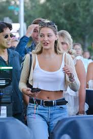Madelyn Cline Braless Glam Taylor Swift Concert - Hot Celebs Home