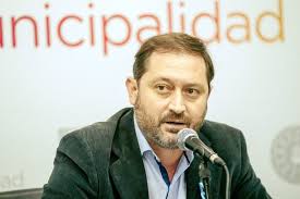 Julio eduardo garcía tuñón.médico y político radical nacido en 1887 y radicado en lincoln cerca de 1910.fue intendente de lincoln y luego diputado nacional entre 1922 y 1930, cuando el golpe militar interrumpió su tercer mandato como legislador.falleció en buenos aires el 27 de diciembre de 1952. Dos Intendentes Del Interior Bonaerense Con Coronavirus Infocielo