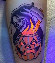 However, glow in the dark tattoos, tattoos that only show in complete darkness but not in uv or black light, do contain phosphorous, according to livestrong.com. 40 Best Glow In The Dark Tattoo Everything You Need To Know Saved Tattoo