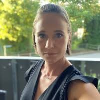 100+ Profile mit dem Suchbegriff „Staub“