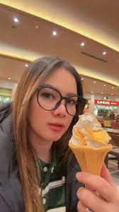 Let's eat ice cream during a cold winter day😁 #selfie #vacation #winter  #goodvibes #behappy #everyone @highlight