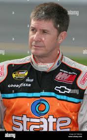 Ward Burton waits