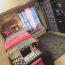Lil Sis Moved Into Her College Dorm Today And Since I Didn T Make It Home They Sent Me Lots Of Pics Dorm Room Designs College Dorm Room Decor Girls Dorm